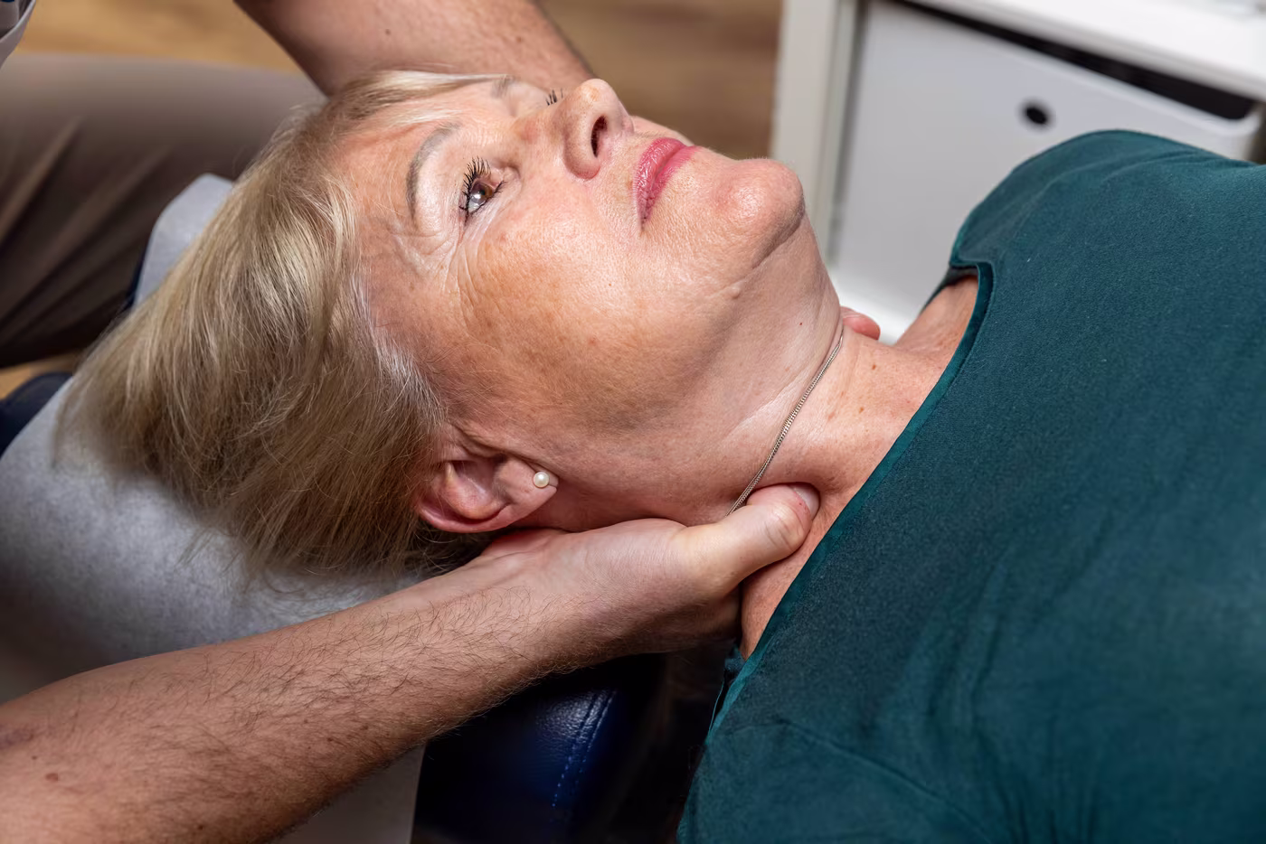 cervical neck palpation chiropractic assessment